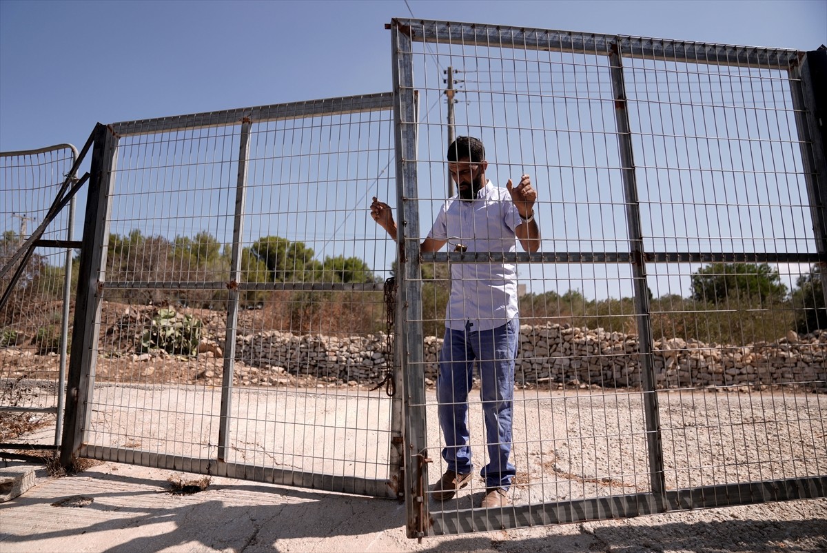 İşgal altındaki Batı Şeria'nın Ramallah kenti yakınlarındaki Sincil beldesinde yaşayan Aid Gafri...
