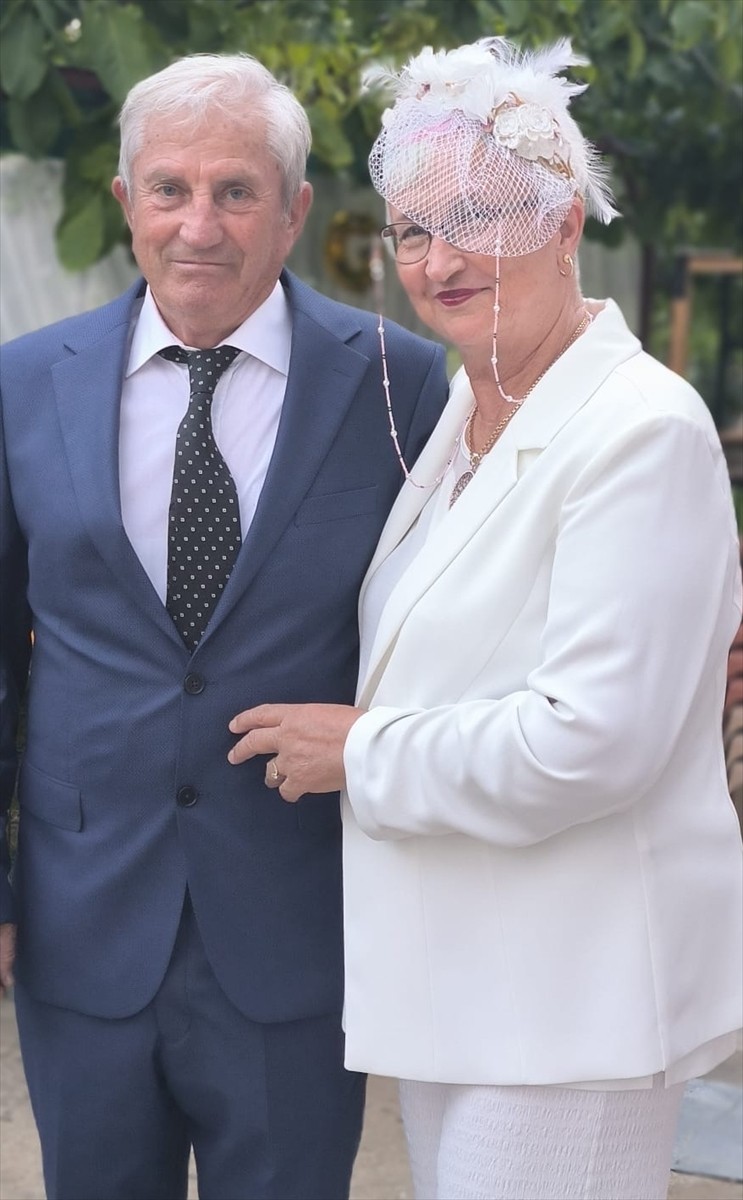 Isparta'nın Gönen ilçesinde, emekli öğretmenler Gülser ve Yaşar Çetin Mutluay çifti...