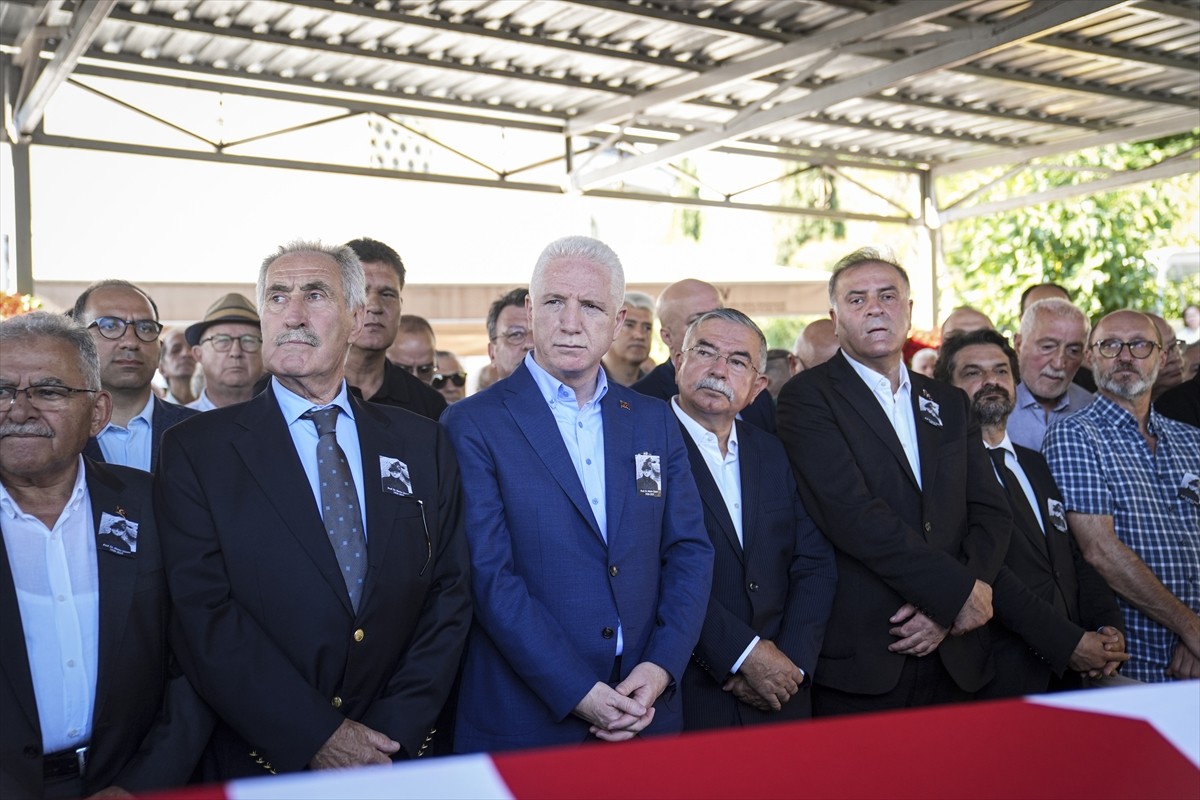 İstanbul'da 89 yaşında vefat eden Çevre ve Kültür Değerlerini Koruma ve Tanıtma Vakfı (ÇEKÜL)...