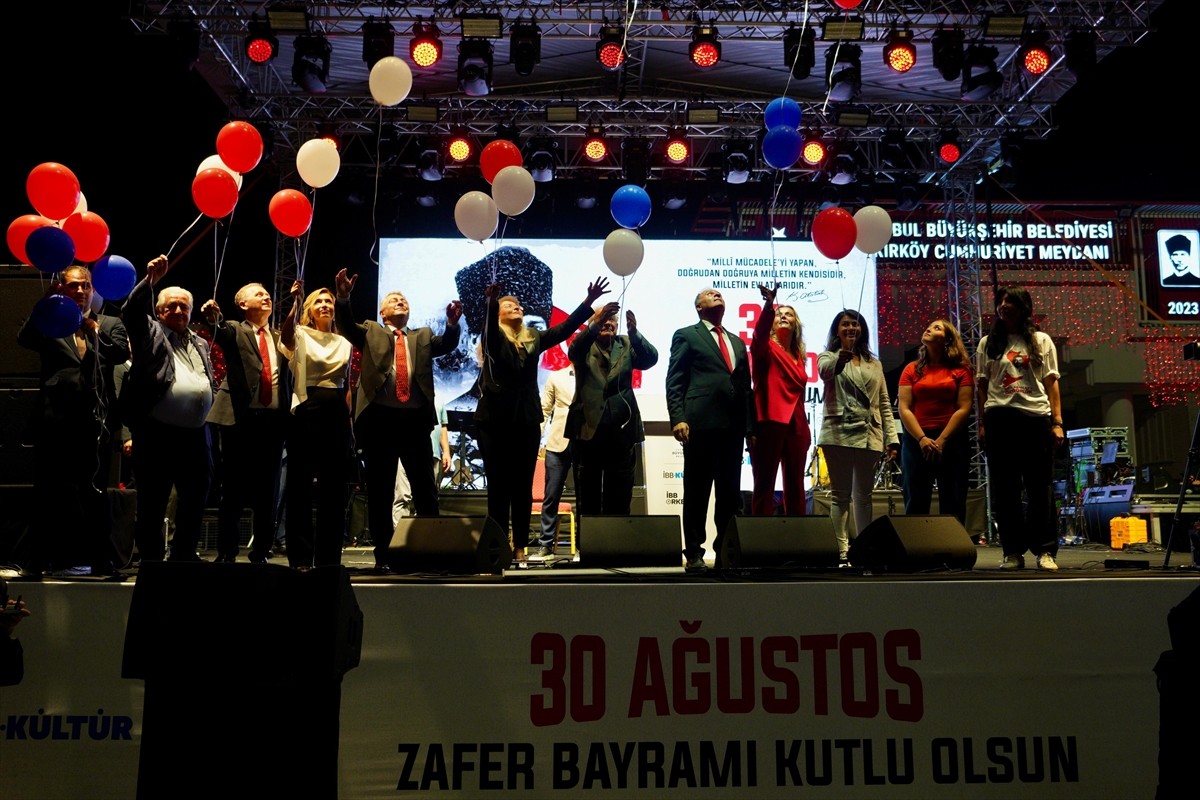 İstanbul Büyükşehir Belediyesi (İBB), 30 Ağustos Zafer Bayramı'nın 103'üncü yıl dönümünü Bakırköy...
