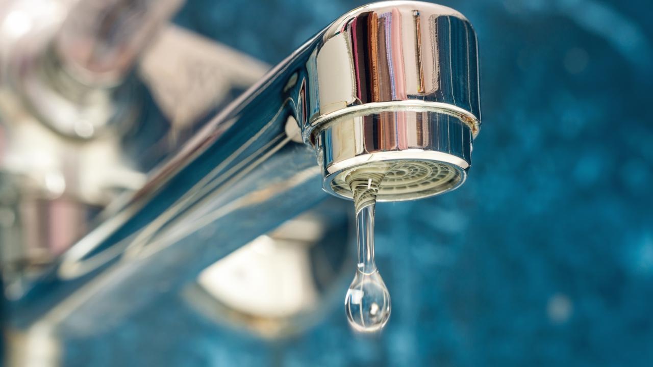 İzmir'de 19 Saat Sürecek Su Kesintisi: Etkilenecek Mahalleler Açıklandı