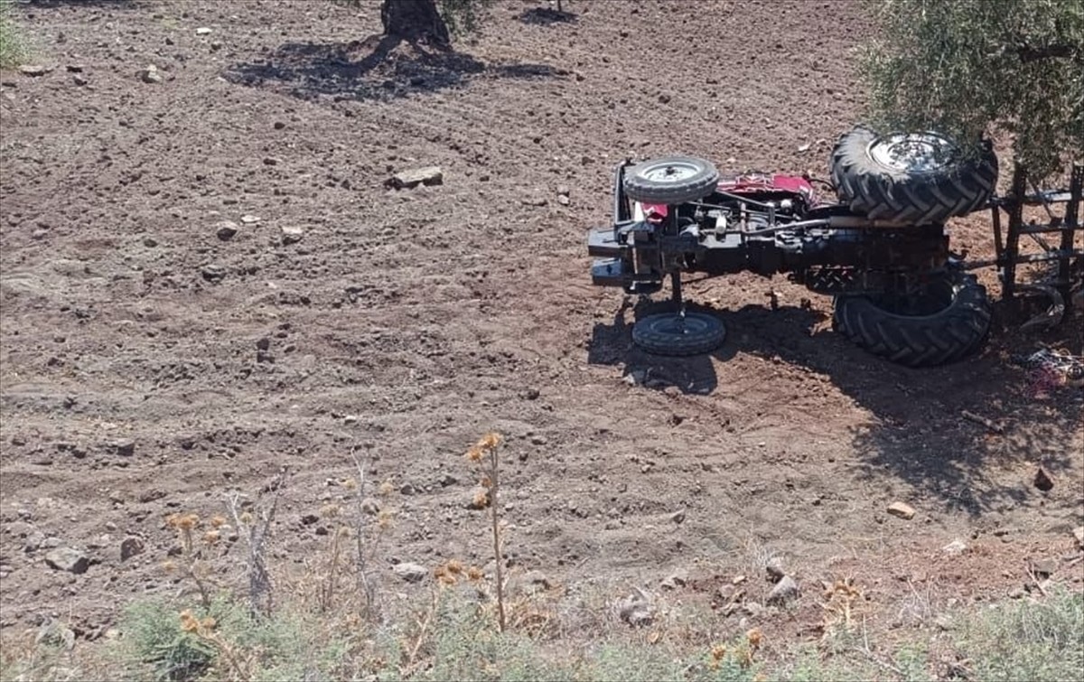 Kilis'te traktörün devrilmesi sonucu 1 çocuk öldü, 2 kişi yaralandı. 