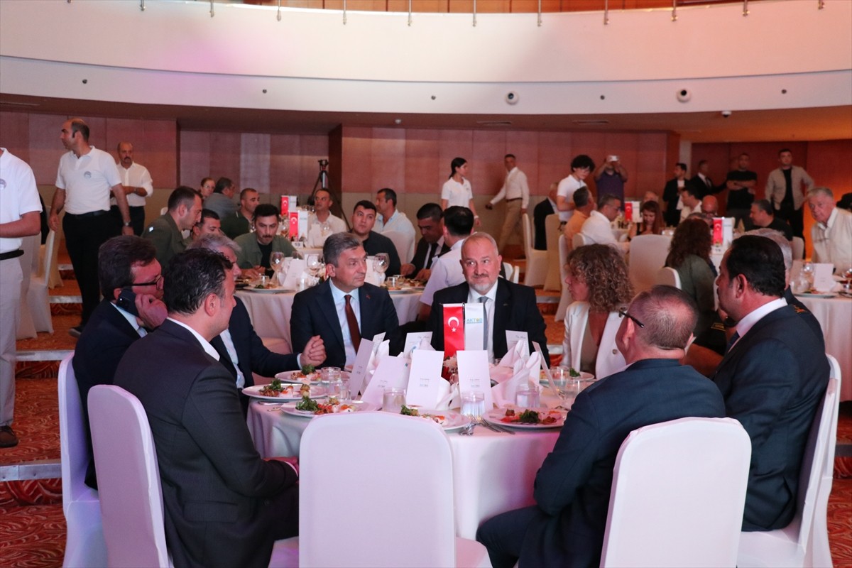 Kültür ve Turizm Bakan Yardımcısı Nadir Alpaslan(fotoğrafta), Akdeniz Turistik Otelciler ve...