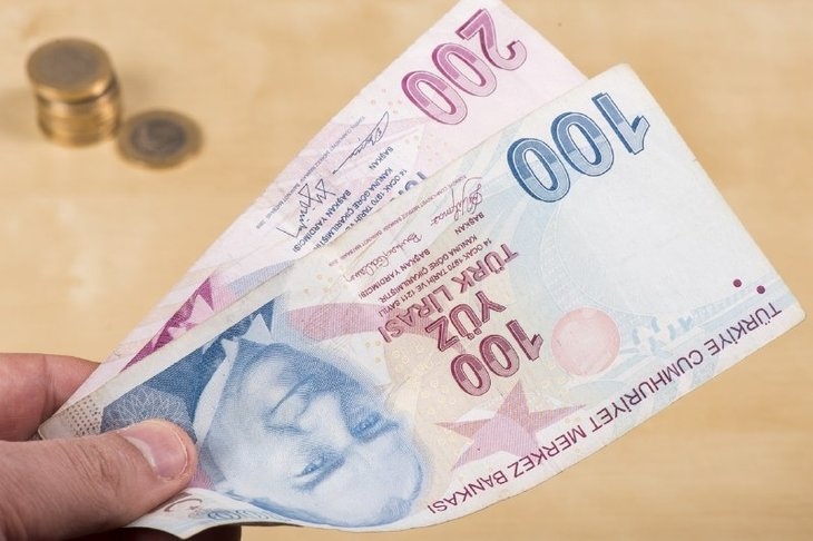 Maaşını zamlı alan SSK, BAĞ-KUR, 4C'liye promosyon müjdesi! O bankalar Ağustos emekli promosyonunda kazanan oldu