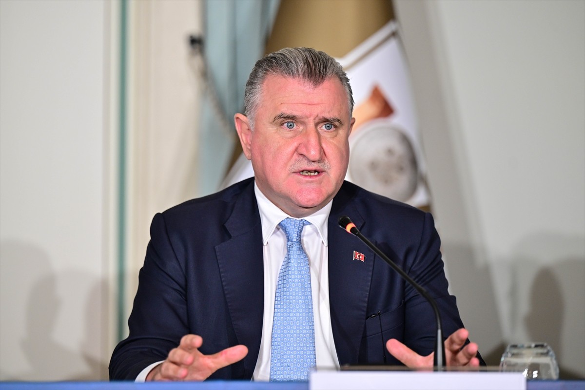 Malazgirt Zaferi'nin 954. yıl dönümü etkinlikleriyle ilgili Okçular Vakfı'nda basın toplantısı...