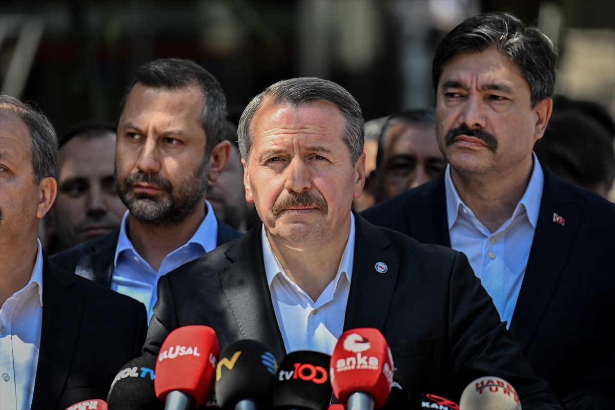 Memur ve memur emeklilerinin 2026-2027 yıllarındaki mali ve sosyal haklarının belirleneceği 8....