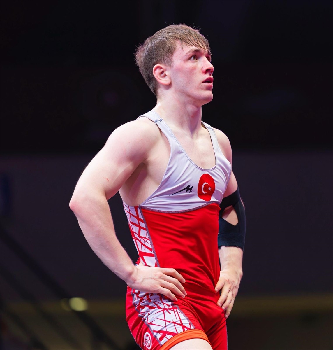 Milli güreşçi Abdullah Toprak, Bulgaristan'da düzenlenen Dünya 20 Yaş Altı Güreş Şampiyonası'nda...