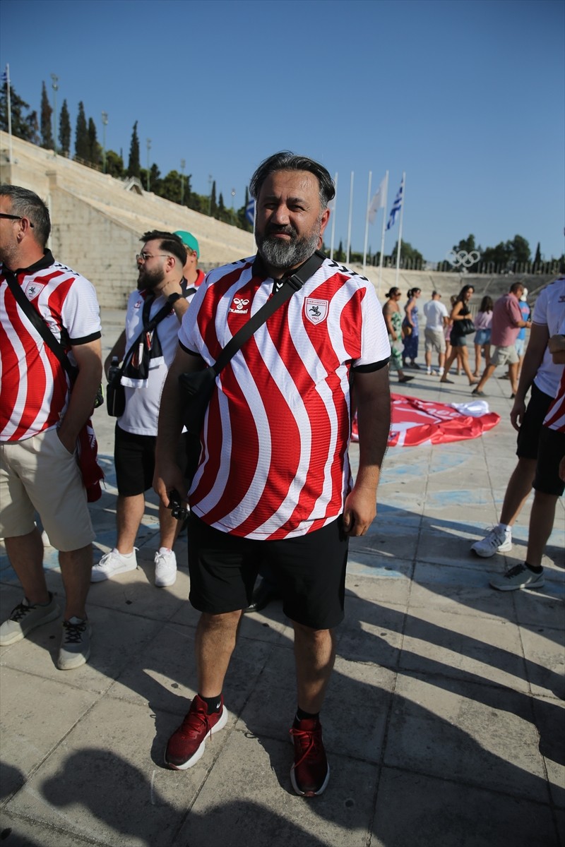 Polonya'da yaşayan Samsunspor taraftarı Taner Tamtürk (fotoğrafta), bir Avrupa kupası maçına en...
