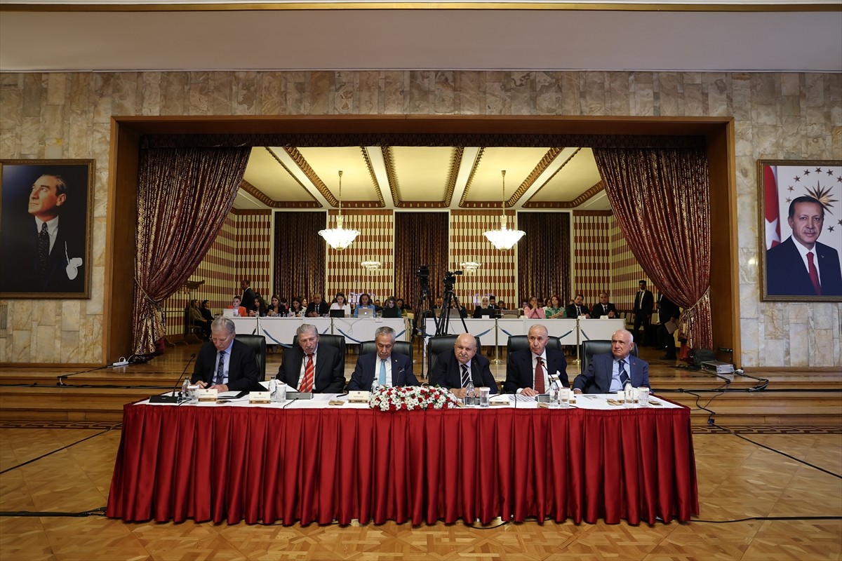 "Terörsüz Türkiye" hedefi doğrultusunda TBMM'de kurulan Milli Dayanışma, Kardeşlik ve Demokrasi...