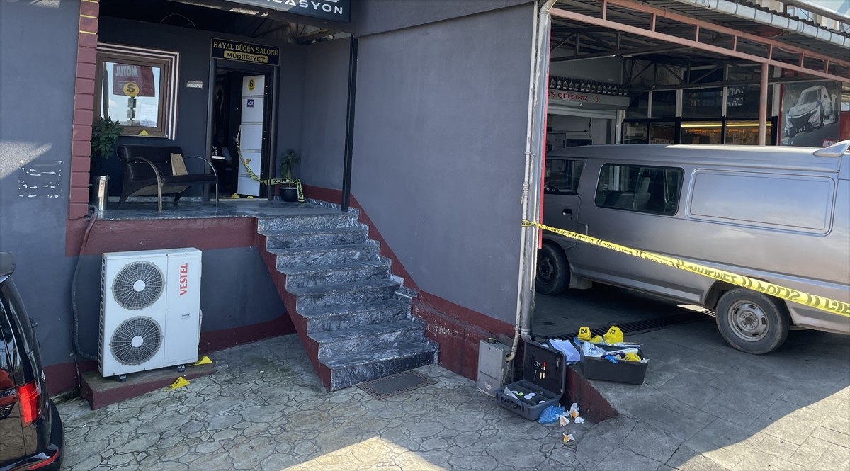 Rize'de tartışmanın silahlı kavgaya dönüşmesi sonucu 4 kişi yaralandı.