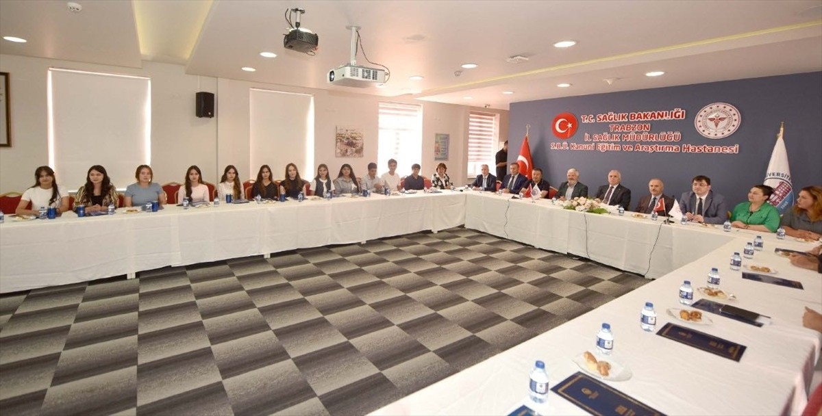 Sağlık Bilimleri Üniversitesinin Özbekistan'ın Buhara kentindeki İbn-i Sina Tıp Fakültesinde...