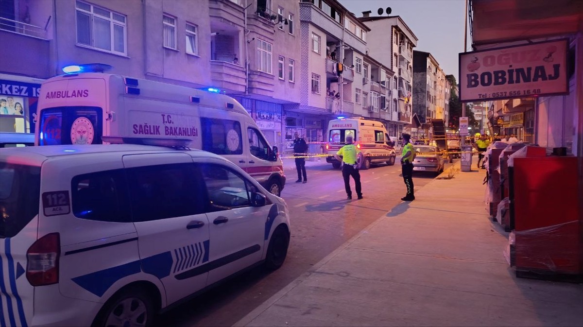 Sakarya'nın Karasu ilçesinde, silahlı saldırıya uğrayan kişi hayatını kaybetti, yanında bulunan...