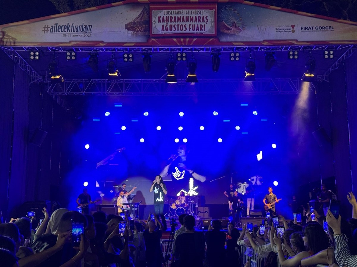 Sanatçı Murat Kekilli, Kahramanmaraş Büyükşehir Belediyesince düzenlenen "Uluslararası Geleneksel...