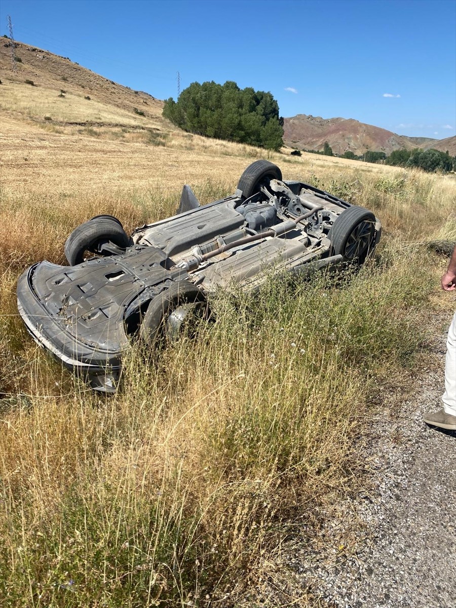 Sivas'ın Ulaş ilçesi Kaymakamı Esad Mücahit Eskimez, köy ziyaretinden dönerken geçirdiği kaza...