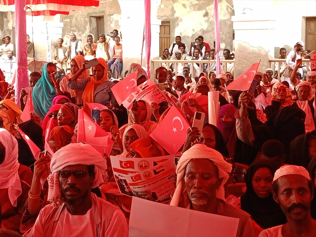 Sudan'ın doğusundaki Sevakin Adası'nda, Türkiye'nin Sudan'a verdiği destek için "Teşekkürler...