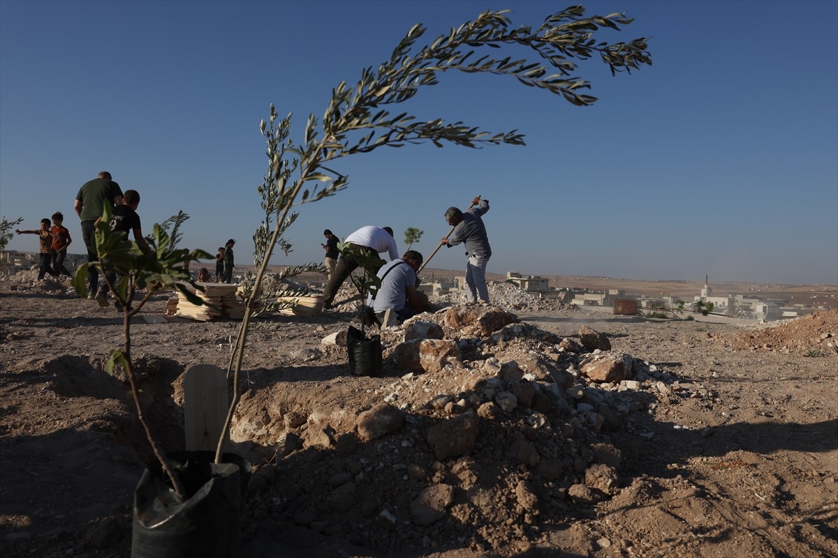 Suriye'nin kuzeybatısındaki İdlib'de, Dünya Zorla Kaybedilenler Günü kapsamında devrik Beşşar Esed...