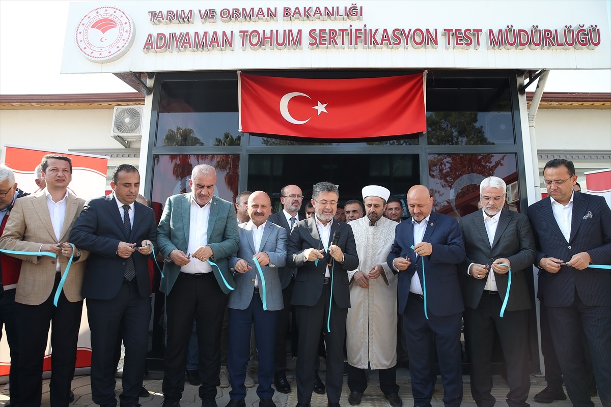 Tarım ve Orman Bakanı İbrahim Yumaklı, Adıyaman Tohum Sertifikasyon Test Müdürlüğünün açılışını...