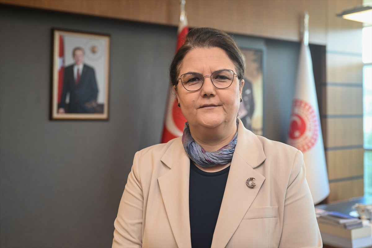 TBMM İnsan Haklarını İnceleme Komisyonu Başkanı ve AK Parti Osmaniye Milletvekili Derya Yanık...