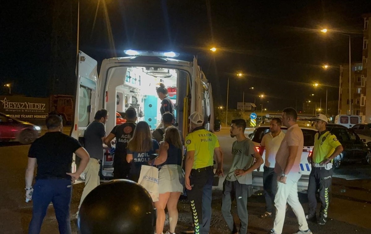 Tekirdağ'ın Çorlu ilçesinde, otomobilin yaya geçidinde çarptığı kadın ağır yaralandı.