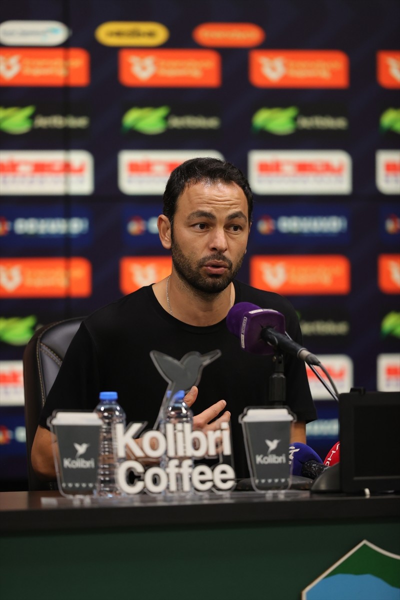 Trendyol Süper Lig'in 2. haftasında sahasında Samsunspor'a 1-0 yenilen Kocaelispor'un teknik...