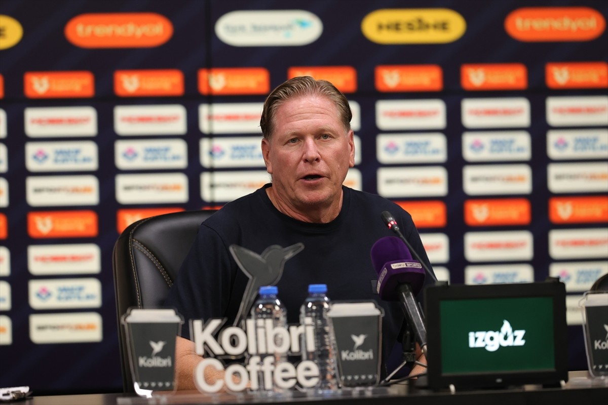 Trendyol Süper Lig'in 4. haftasında deplasmanda Kocaelispor'la 1-1 berabere kalan Zecorner...