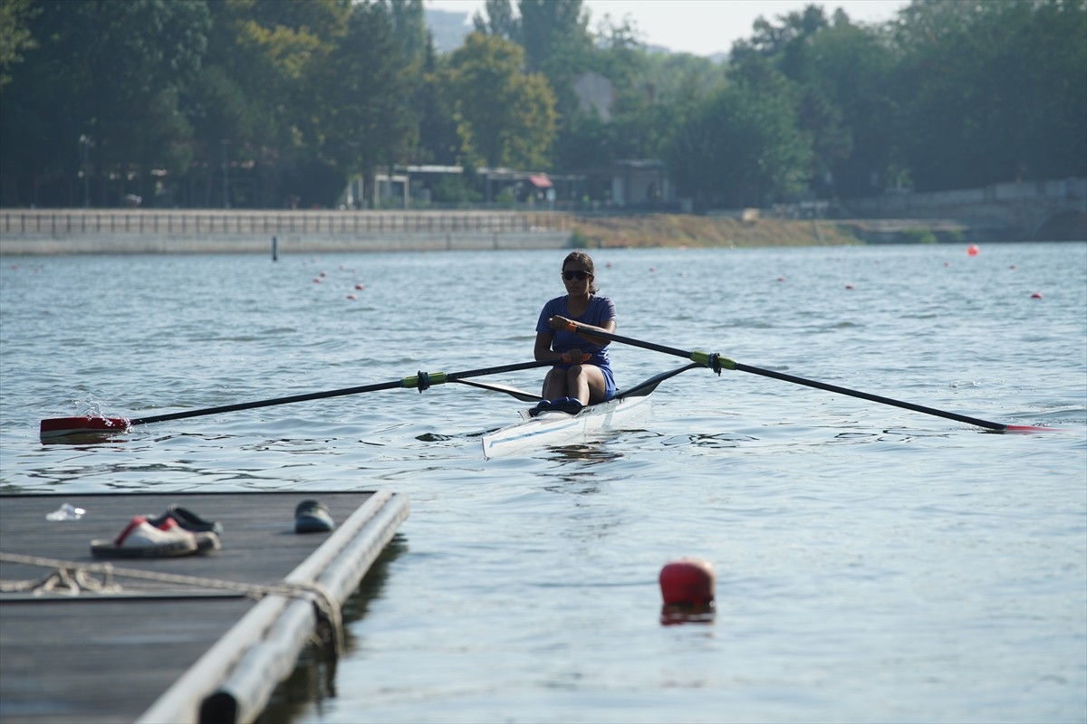 Türkiye'nin uluslararası standartlardaki ilk olimpik kürek parkuru Meriç Nehri, Gençler Türkiye...