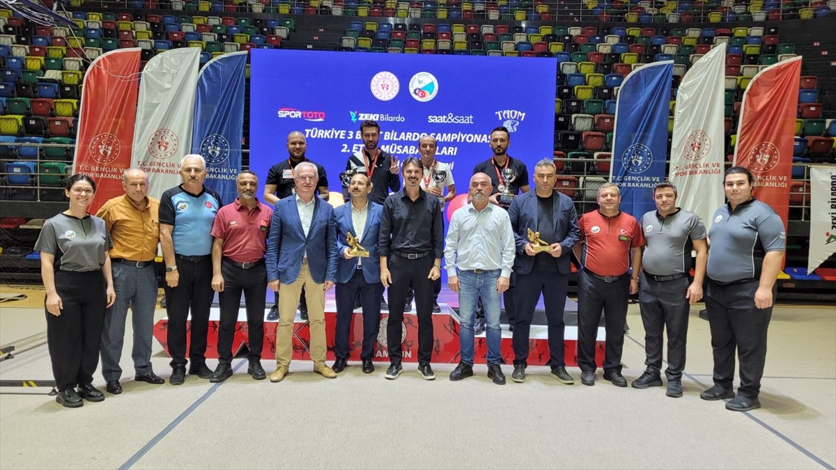 Türkiye 3 Bant Bilardo Şampiyonası'nın 2. Etap A Kategorisi mücadeleleri Samsun’un Tekkeköy...
