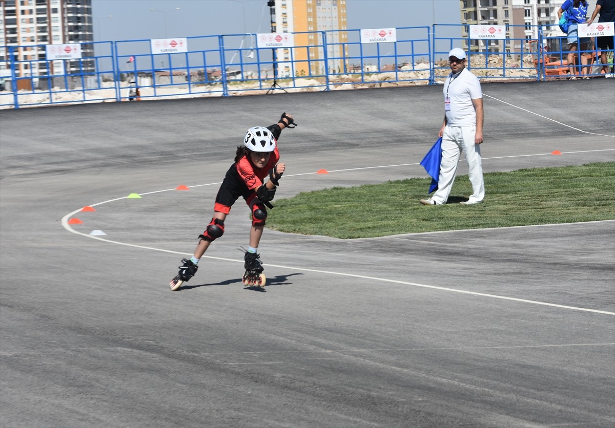 Türkiye Kaykay Federasyonu'nun 2024-2025 sezonu faaliyet programında yer alan Tekerlekli Paten...