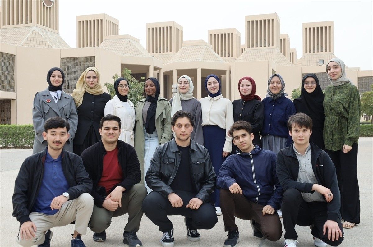 Türkiye Maarif Vakfı (TMV) ile Katar Üniversitesi arasında imzalanan anlaşmayla 30 Türk öğrenciye...