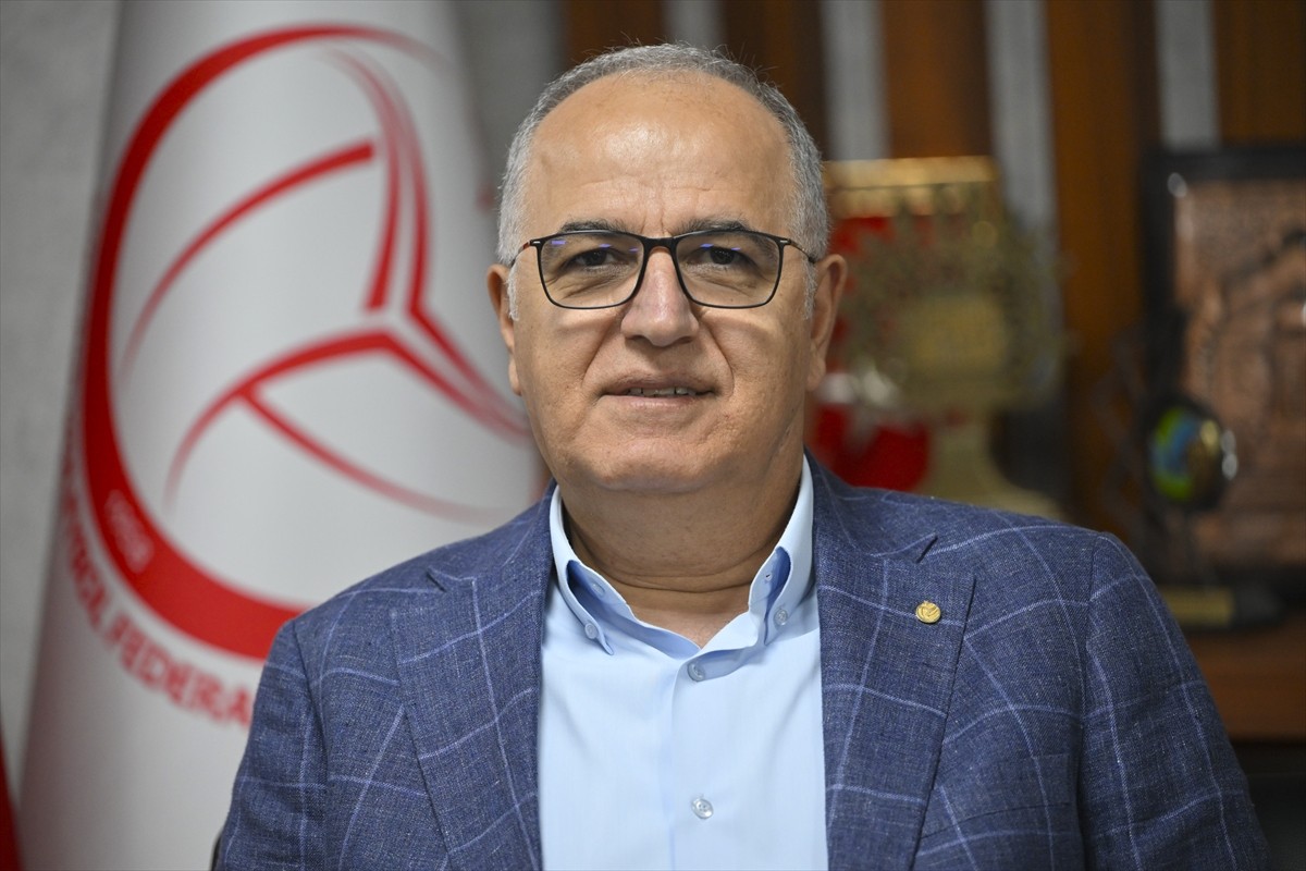 Türkiye Voleybol Federasyonu Başkanı Mehmet Akif Üstündağ, 22 Ağustos-7 Eylül tarihlerinde...