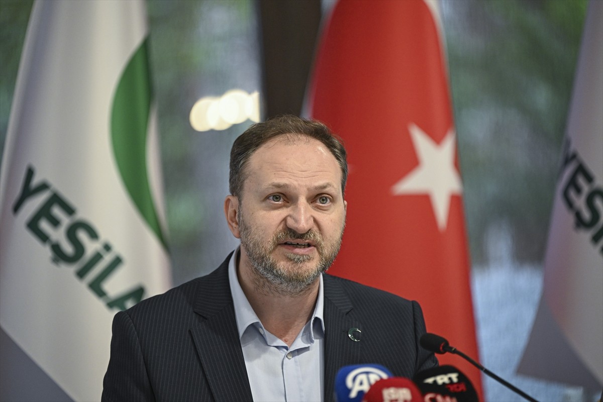 Türkiye Yeşilay Cemiyetinin "Bağımlılık Ekonomisi: Türkiye'de Sigara, Alkol, Şans Oyunları ve...