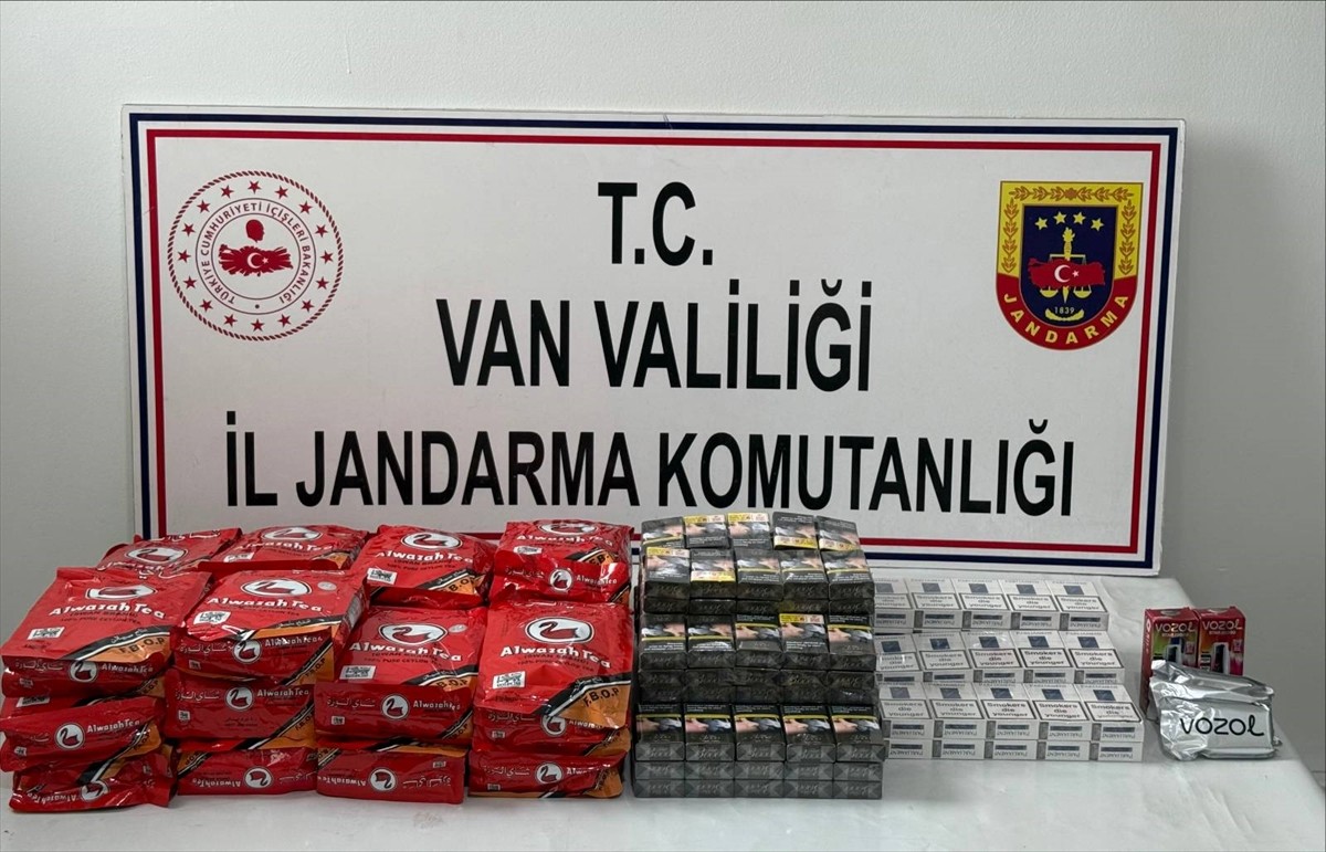  Van'da jandarma ekiplerince düzenlenen kaçakçılık operasyonlarında 60 şüpheli gözaltına...