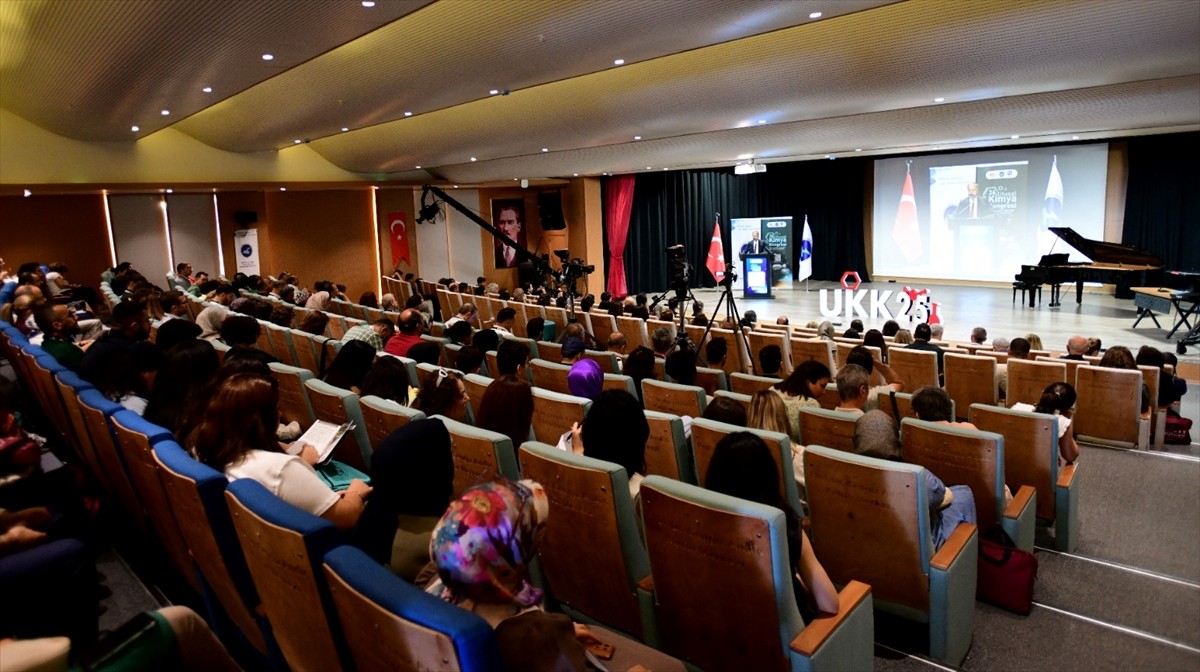  Van Yüzüncü Yıl (YYÜ) ev sahipliğinde düzenlenen 36. Ulusal Kimya Kongresi başladı.