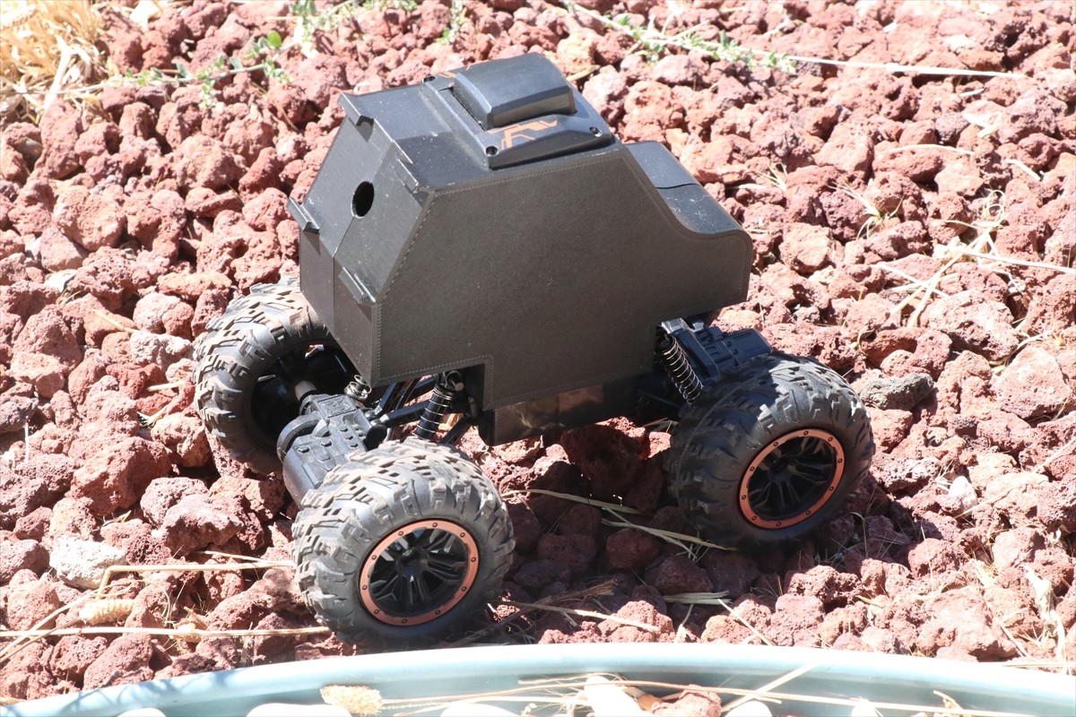 Yozgat Bozok Üniversitesi Bilgisayar Programcılığı Bölümü'nden bu yıl mezun olan Said Enes ve...