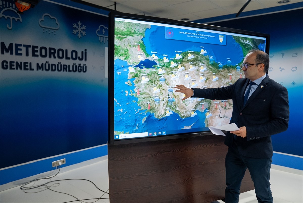 Yurt genelinde bu hafta da hava sıcaklığı mevsim normallerinin üzerinde seyredecek. Çevre...