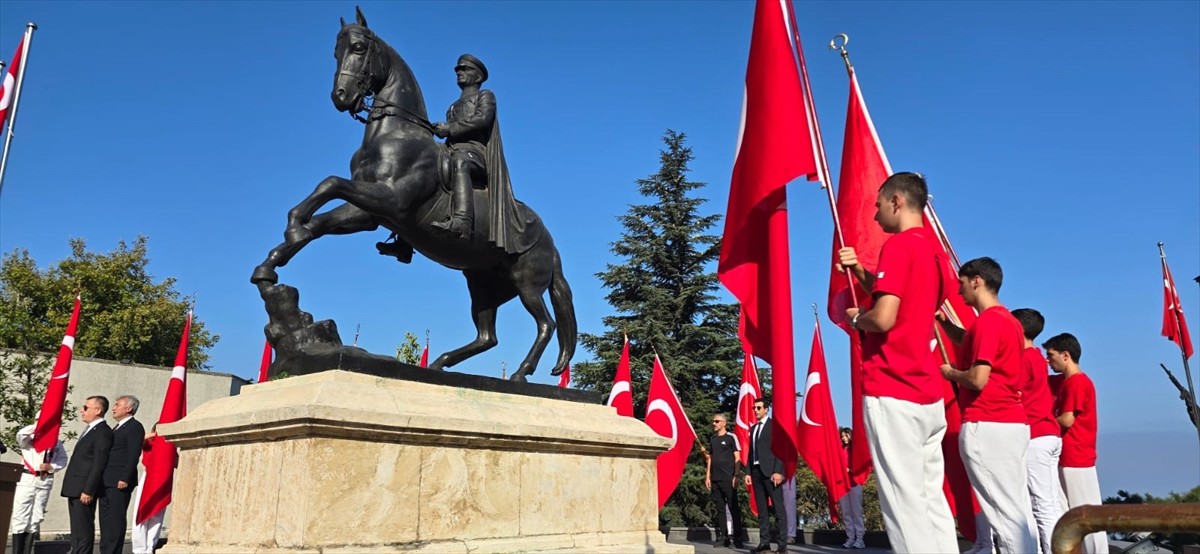 Zonguldak'ta, 30 Ağustos Zafer Bayramı'nın 103. yıl dönümü dolayısıyla kutlama programları...
