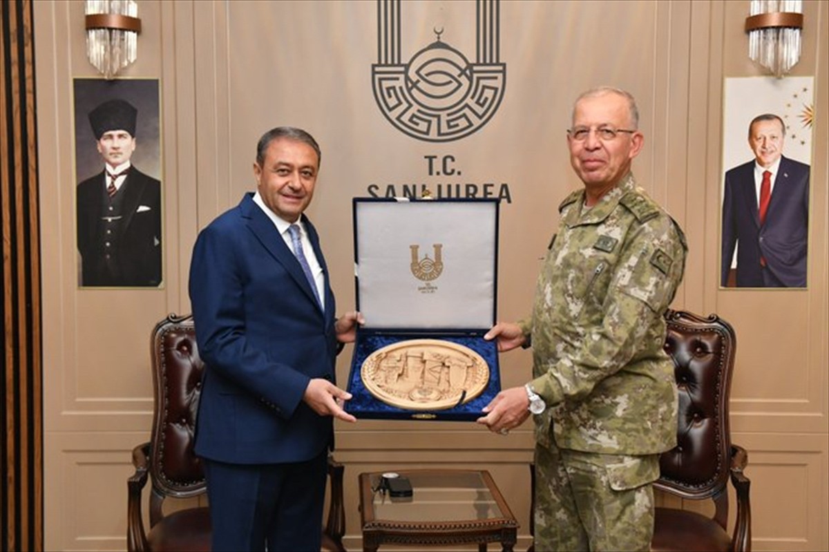 2. Ordu Komutanı Korgeneral Zorlu Topaloğlu, Şanlıurfa Valisi Hasan Şıldak'a ziyarette...