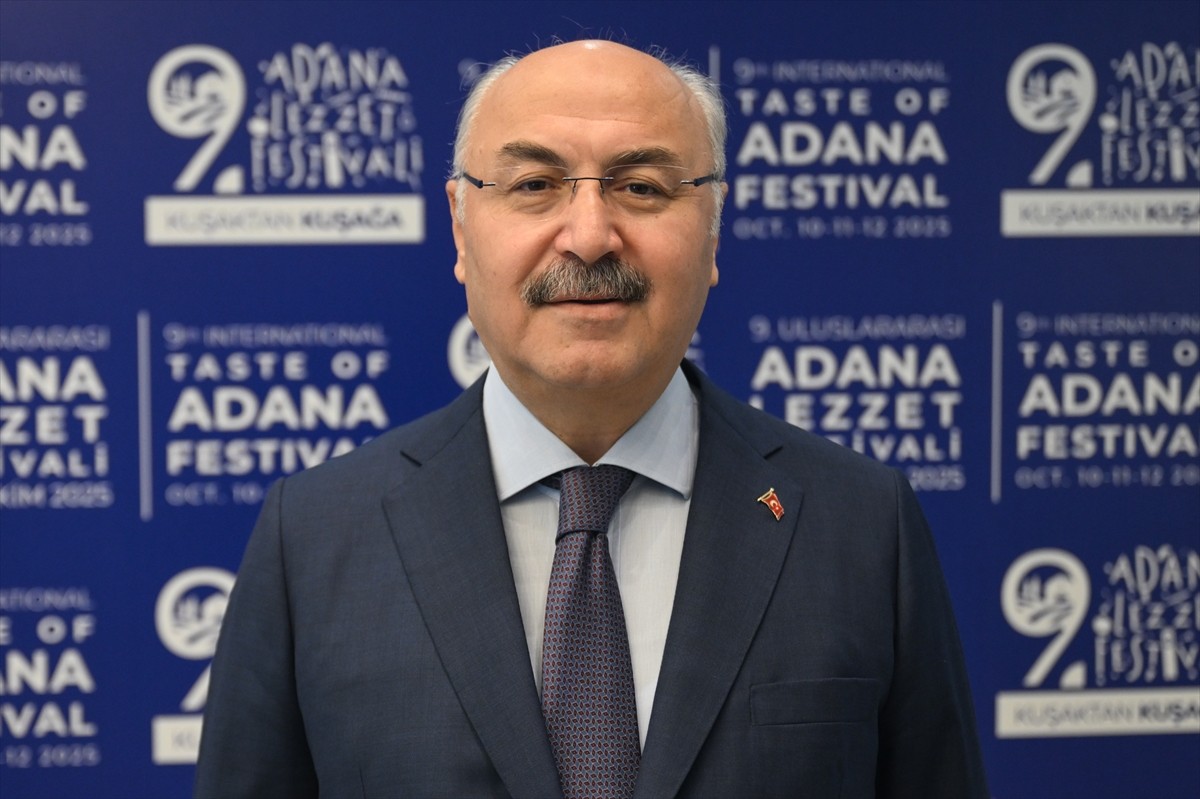 Adana'da 10-12 Ekim'de düzenlenecek 9. Uluslararası Adana Lezzet Festivali'nde kebaptan taş...