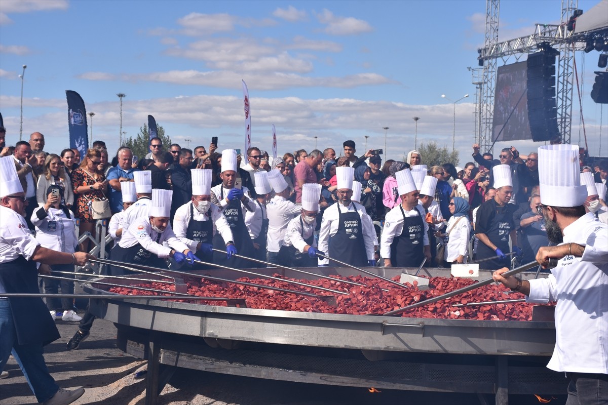 Afyonkarahisar'da "7. Uluslararası Gastro Afyon Turizm ve Lezzet Festivali" başladı. Festival...