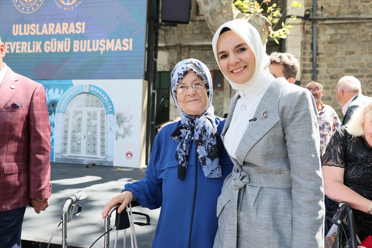 Aile ve Sosyal Hizmetler Bakanı Mahinur Özdemir Göktaş, Uluslararası Hayırseverlik Günü...