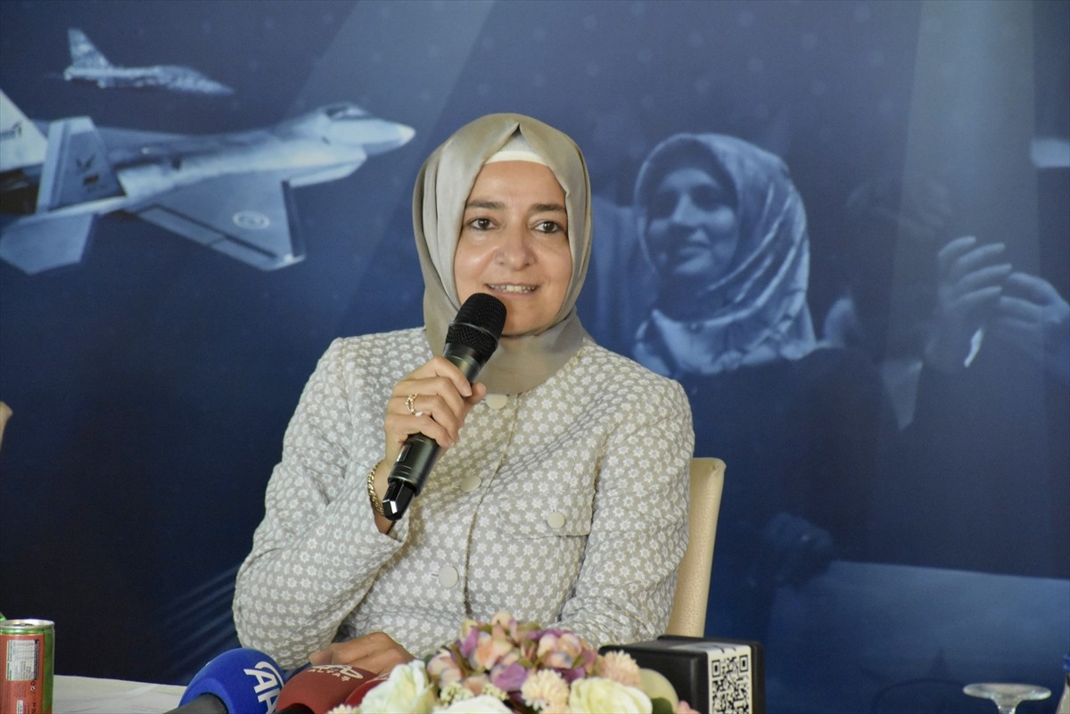 AK Parti Genel Başkan Yardımcısı Fatma Betül Sayan Kaya, "Türkiye Yüzyılı Buluşmaları" programı...