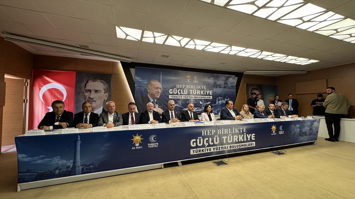 AK Parti Genel Başkan Yardımcısı Sevilay Tuncer, Çorum Belediyesi Turgut Özal Konferans Salonu'nda...