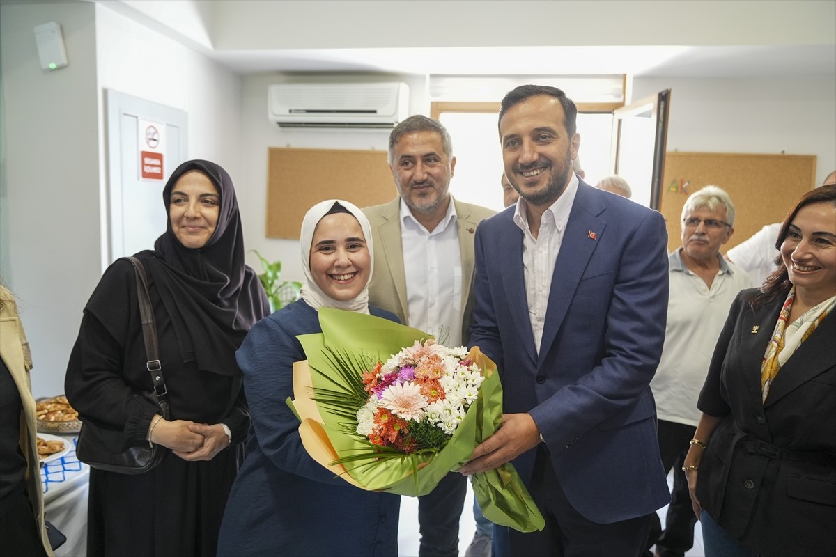 AK Parti İstanbul İl Başkanı Abdullah Özdemir (sağ 3), AK Parti Beykoz İlçe Başkanlığınca...