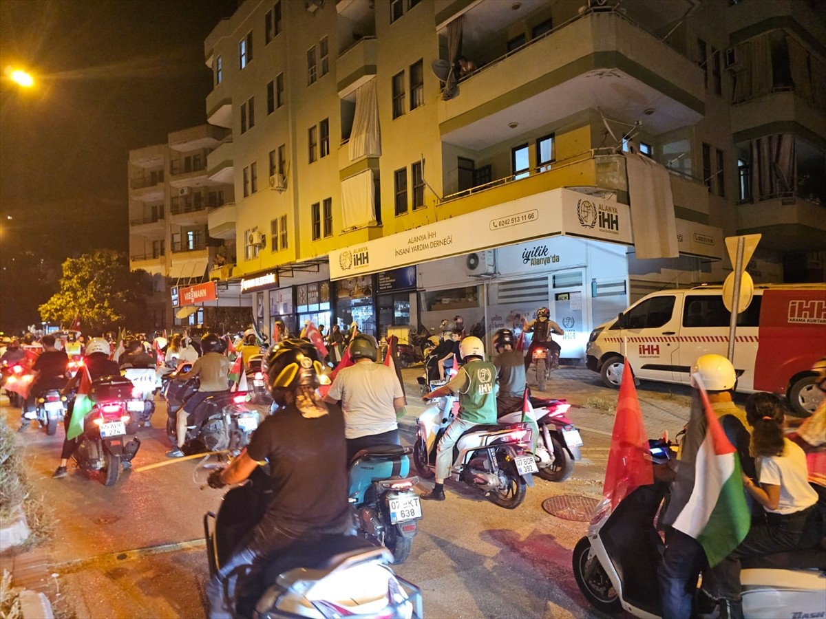 Antalya'nın Alanya ilçesinde, İnsan Hak ve Hürriyetleri (İHH) İnsani Yardım Derneğince...