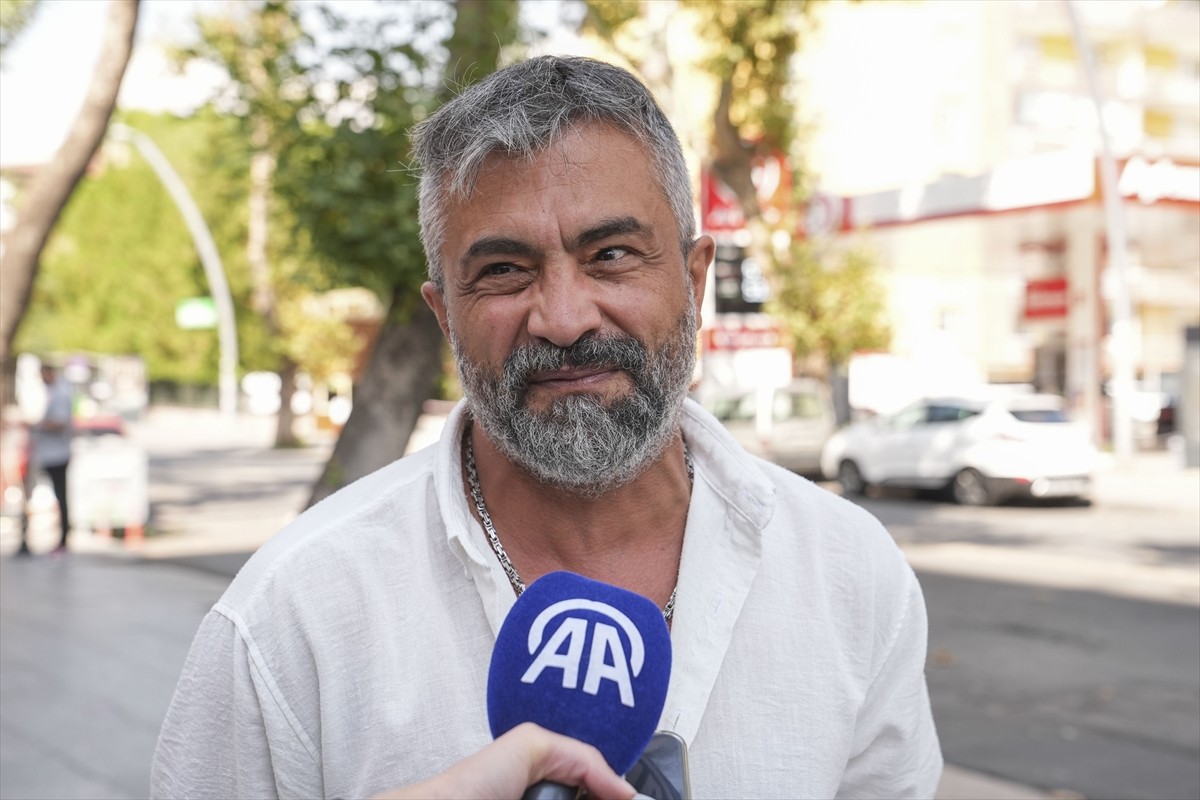 Başkentli vatandaşlar, A Milli Erkek Basketbol Takımı'nın yarın EuroBasket 2025 finalinde...