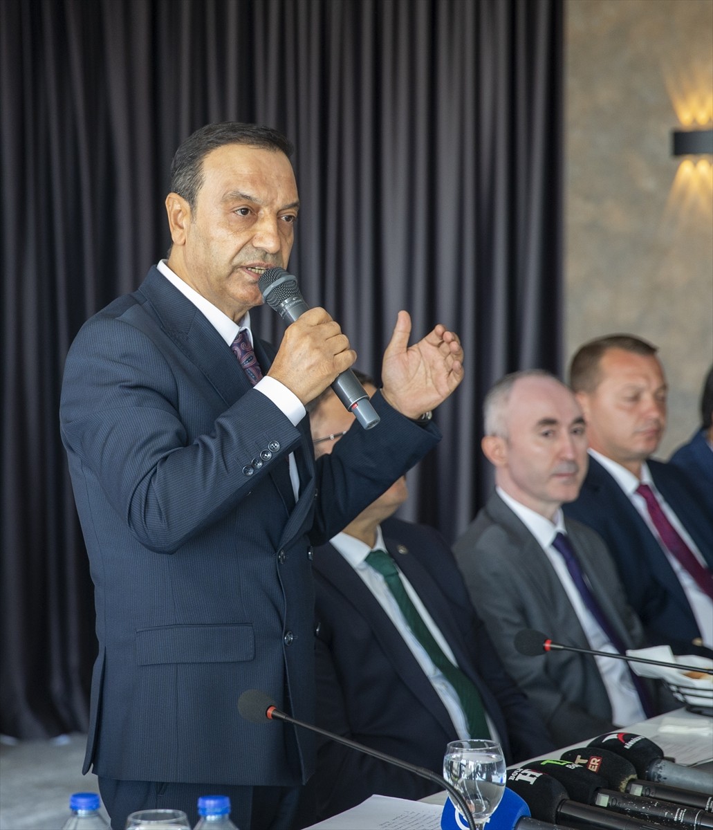 Bolu'da, MHP Sivas Milletvekili Ahmet Özyürek başkanlığında "Terörsüz Türkiye için Milli Birlik ve...