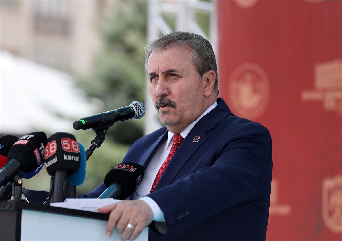 Büyük Birlik Partisi (BBP) Genel Başkanı Mustafa Destici, Sivas'ta, Atatürk ve Kongre Müzesi...