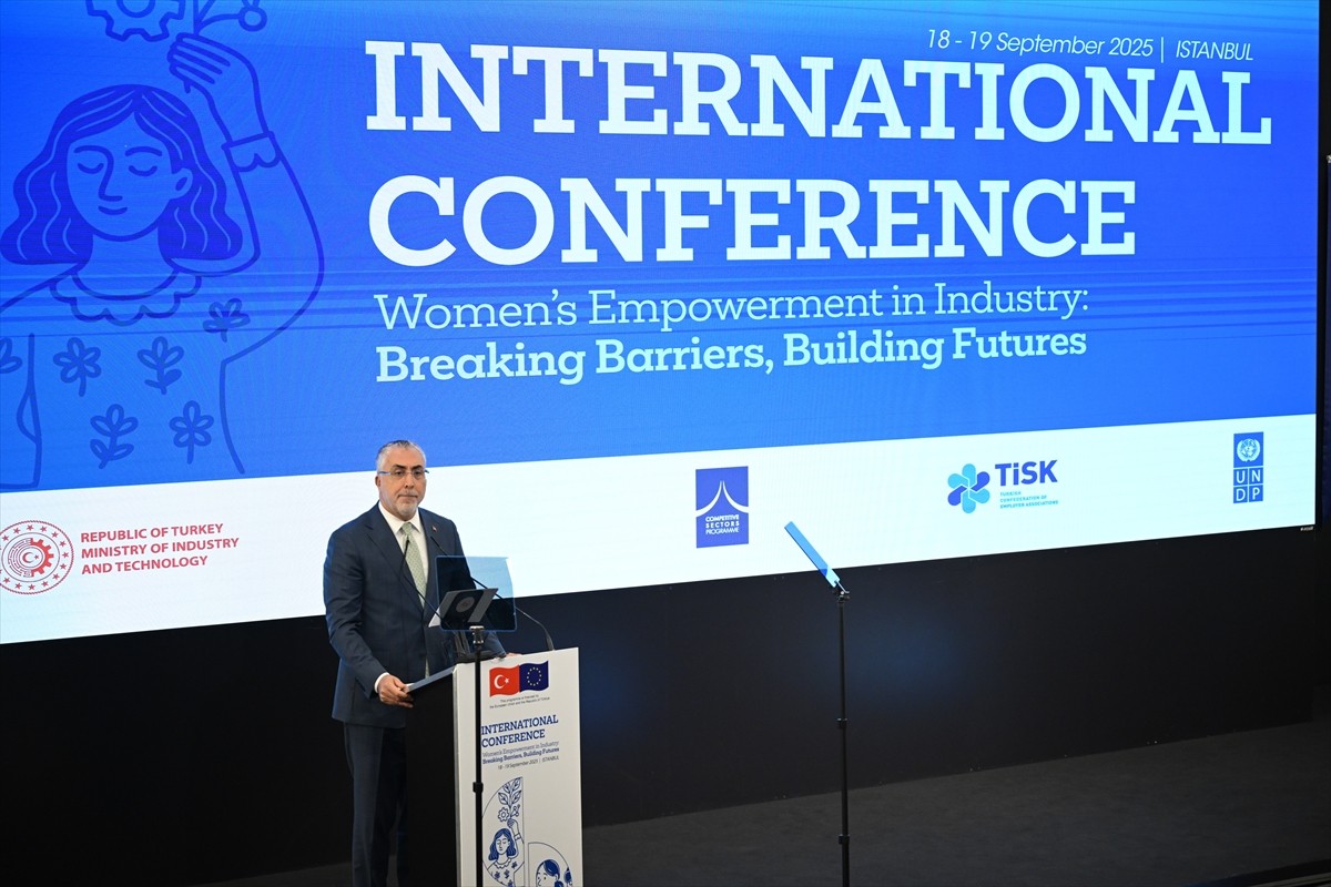 Çalışma ve Sosyal Güvenlik Bakanı Vedat Işıkhan, Türkiye İşveren Sendikaları Konfederasyonu (TİSK)...