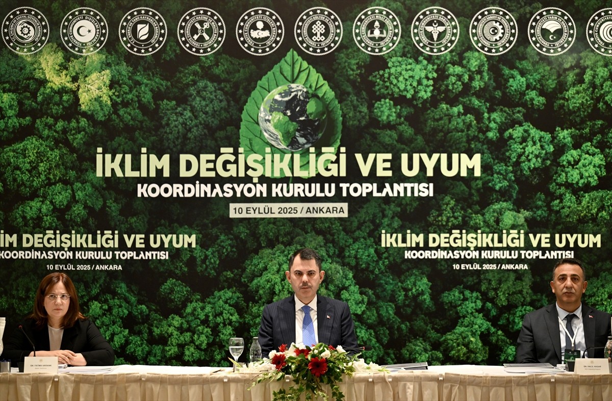 Çevre, Şehircilik ve İklim Değişikliği Bakanı Murat Kurum, Ankara'da, Bilkent Otel'de düzenlenen...