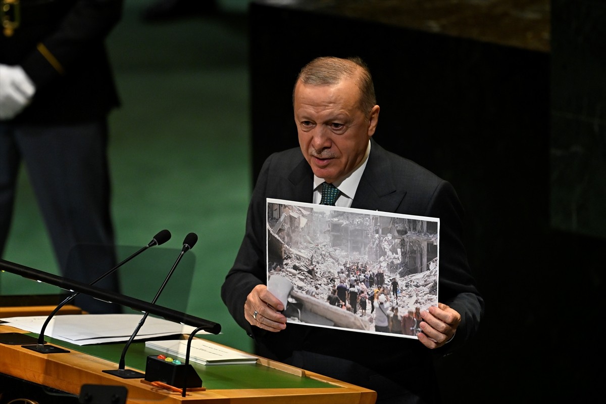 Cumhurbaşkanı Recep Tayyip Erdoğan, Birleşmiş Milletler (BM) 80. Genel Kurulu'na katılarak konuşma...